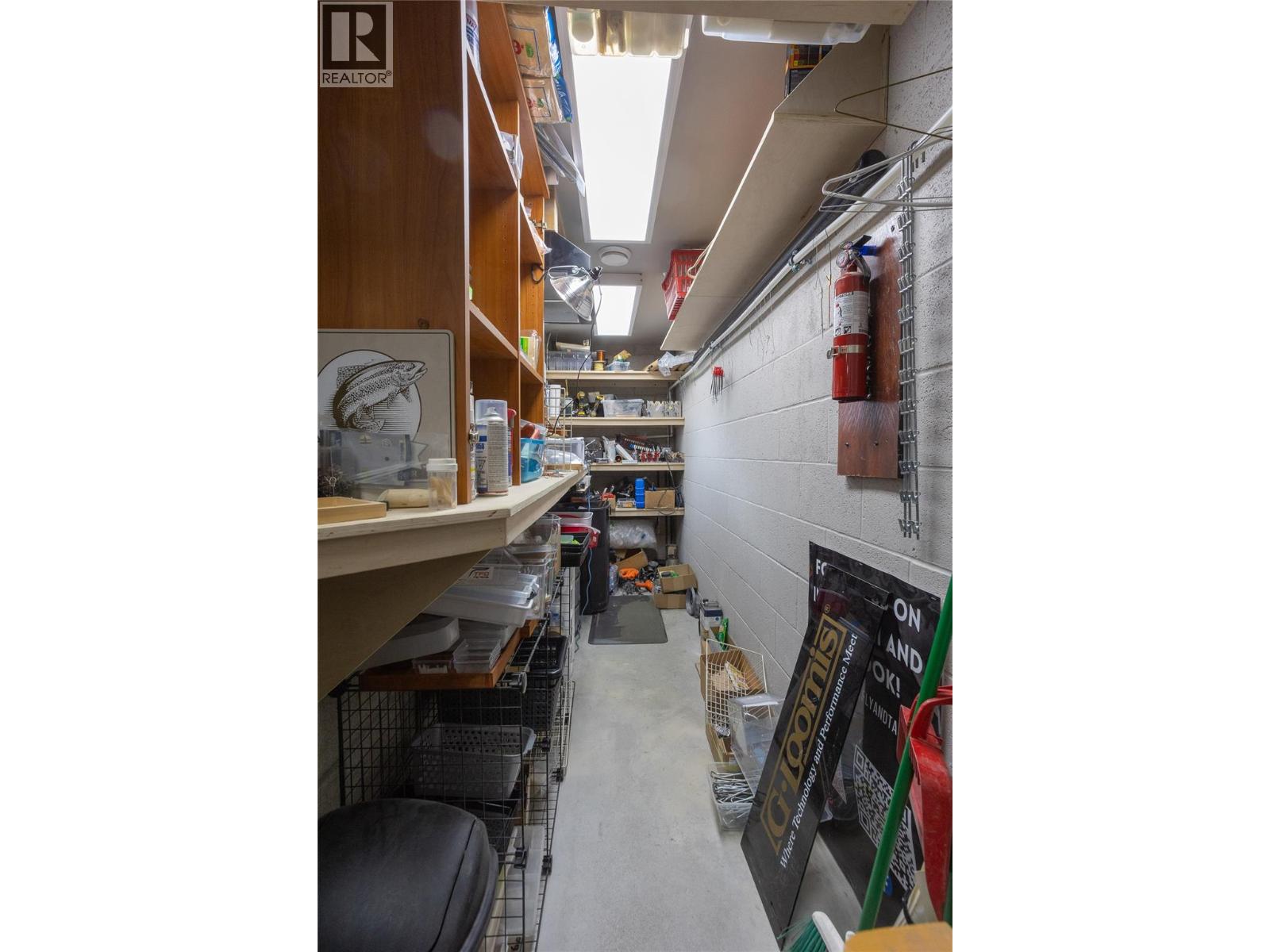 2133 Columbia Avenue, Castlegar