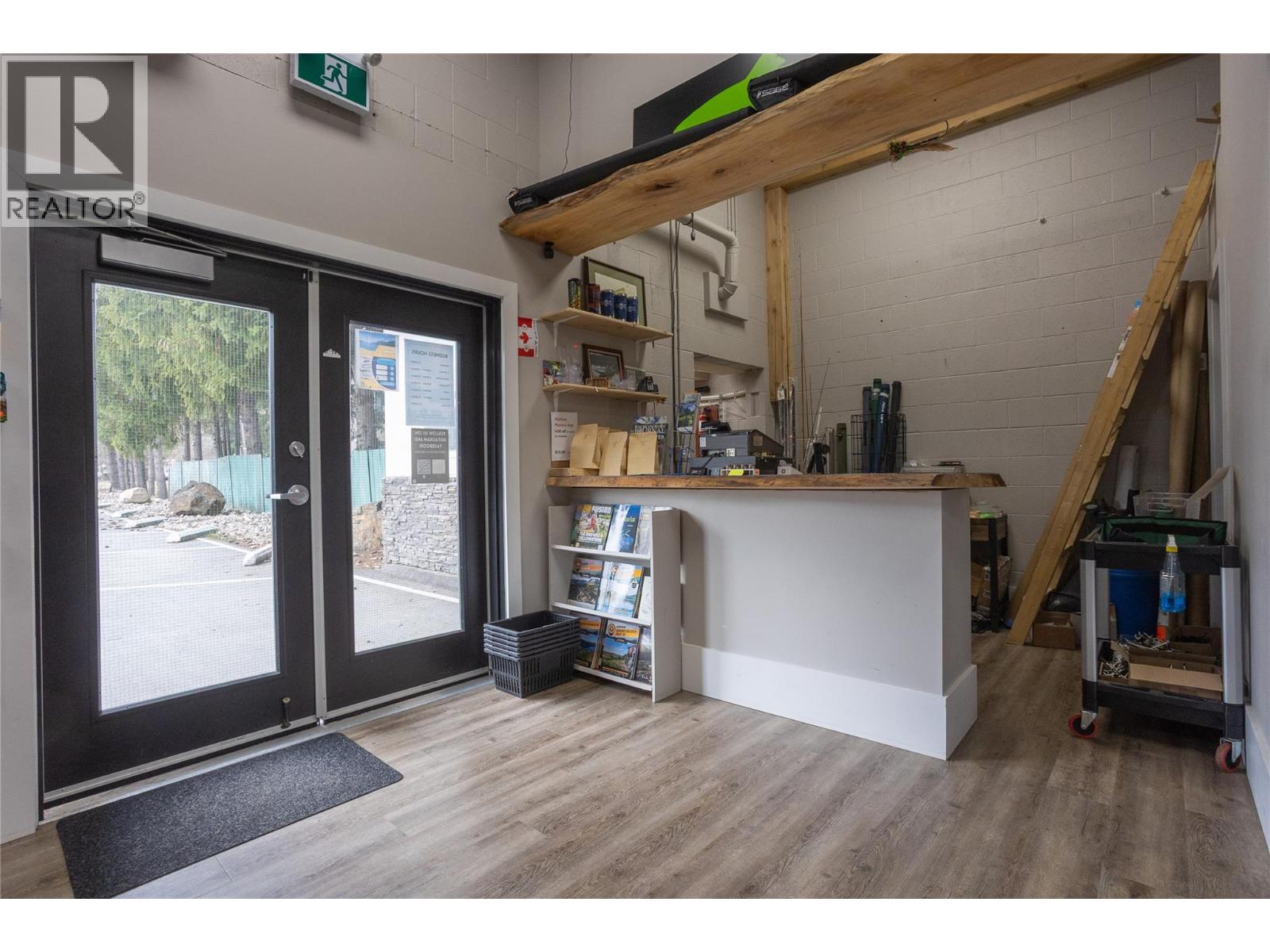 2133 Columbia Avenue, Castlegar