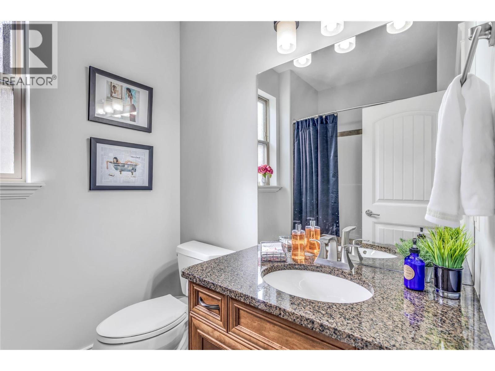 4450 GORDON Drive Unit# 105, Kelowna