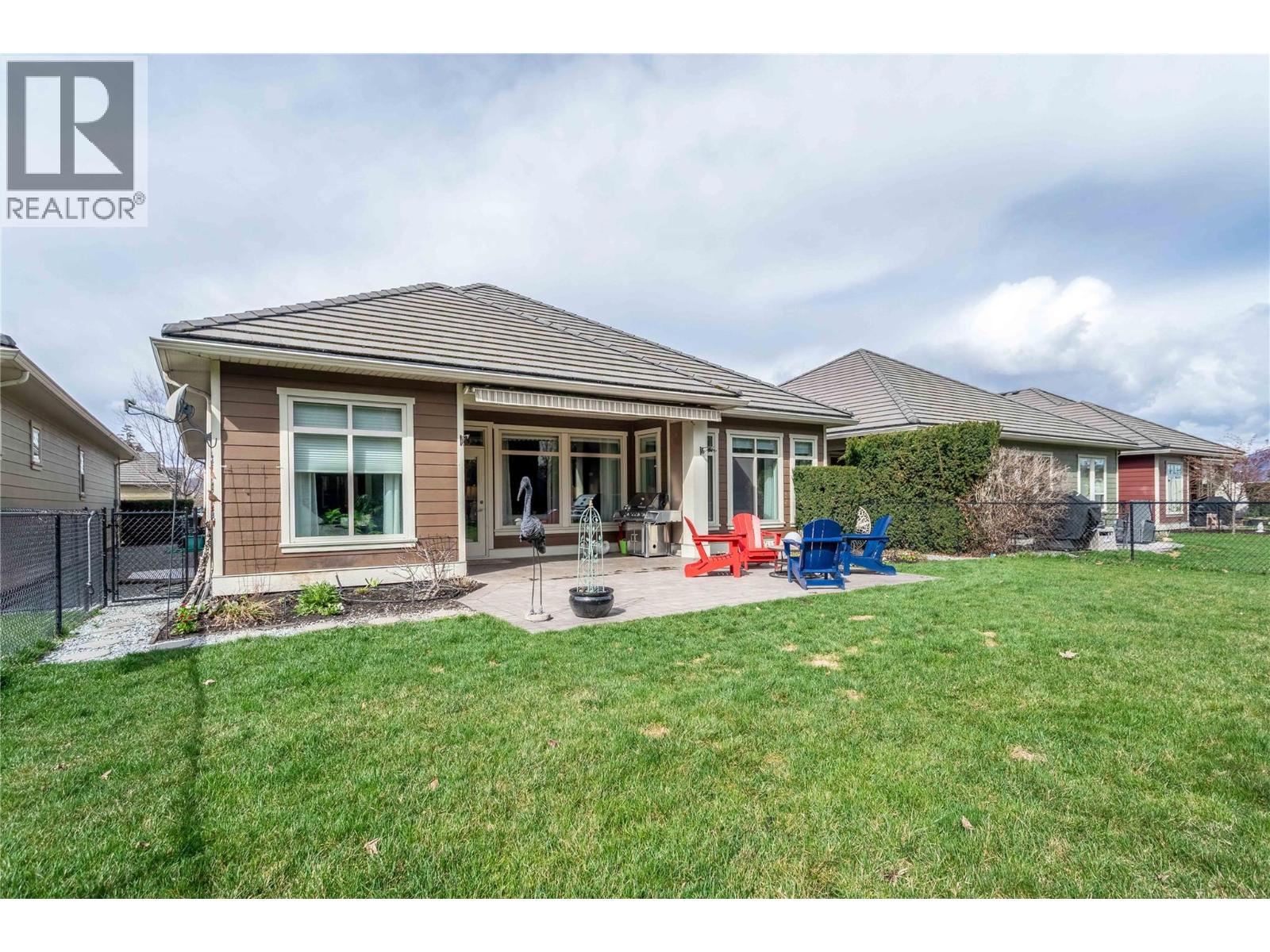 4450 GORDON Drive Unit# 105, Kelowna