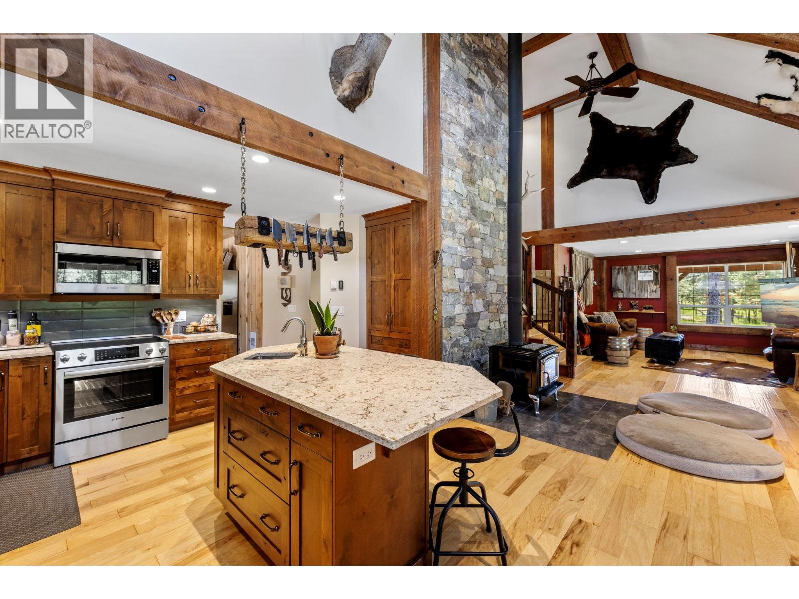6241 33 Highway - 20