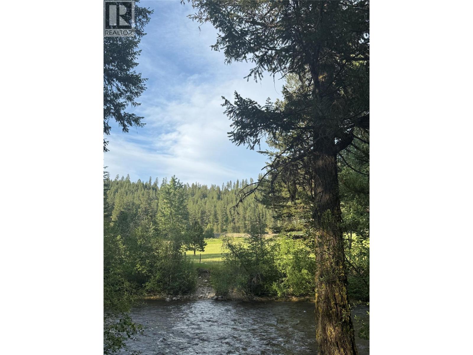 6241 33 Highway, Carmi