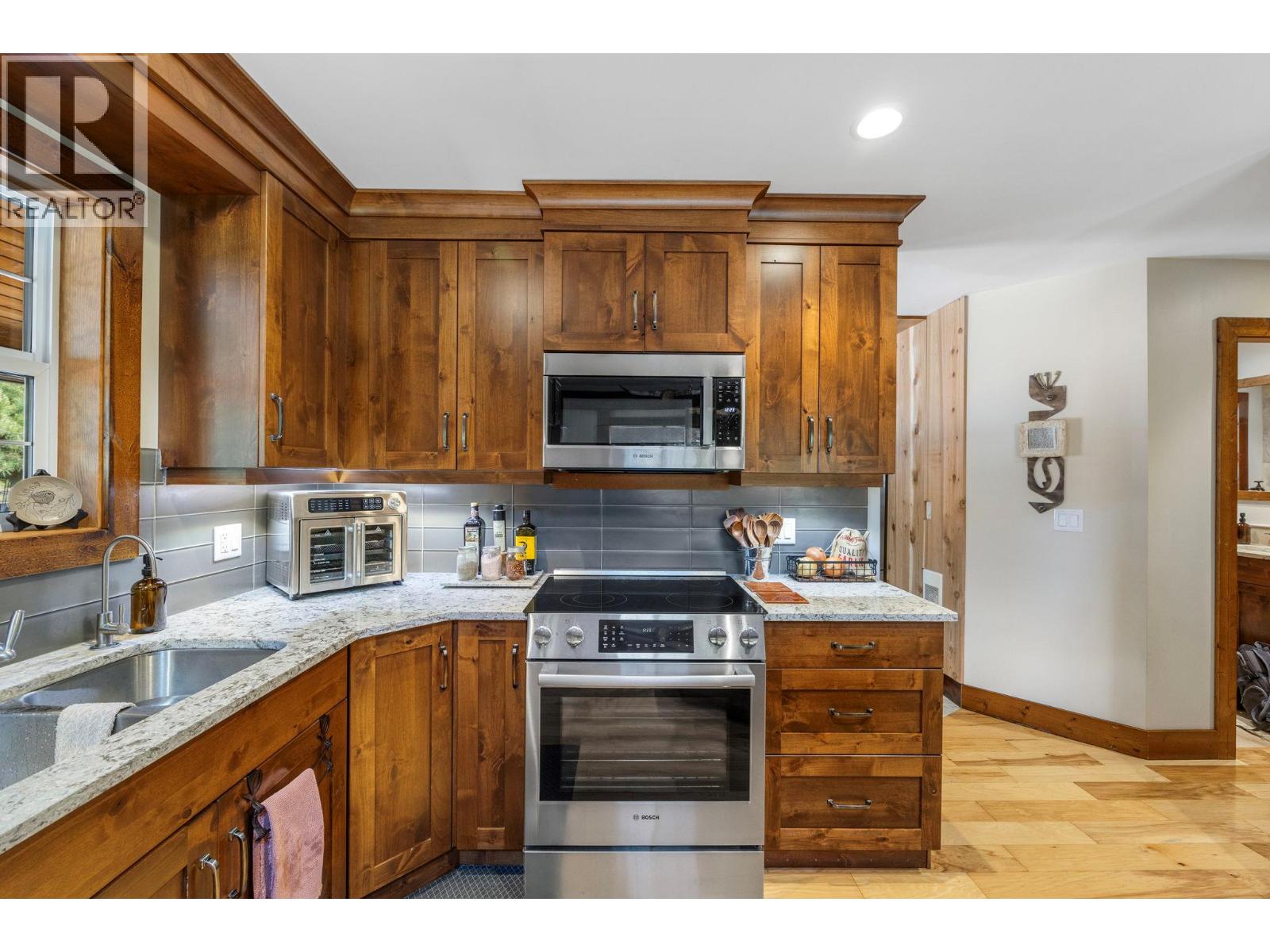 6241 33 Highway - 18