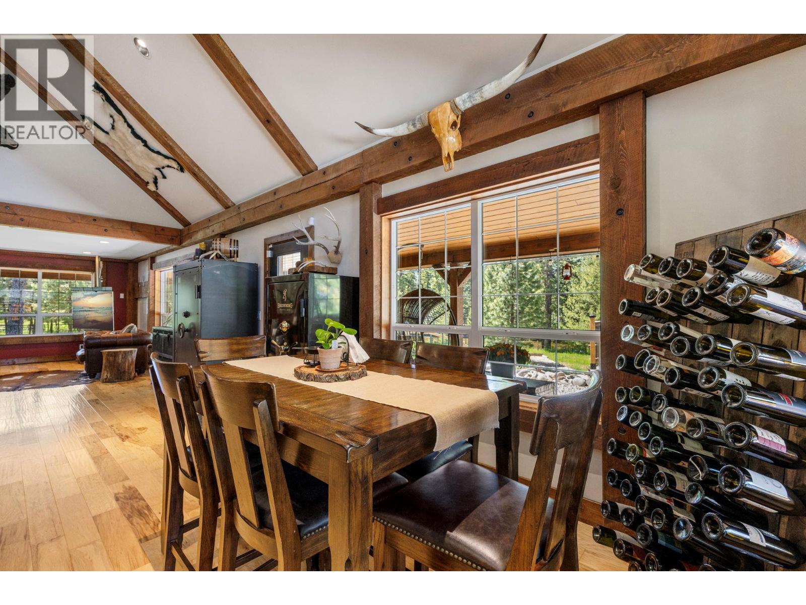 6241 33 Highway, Carmi