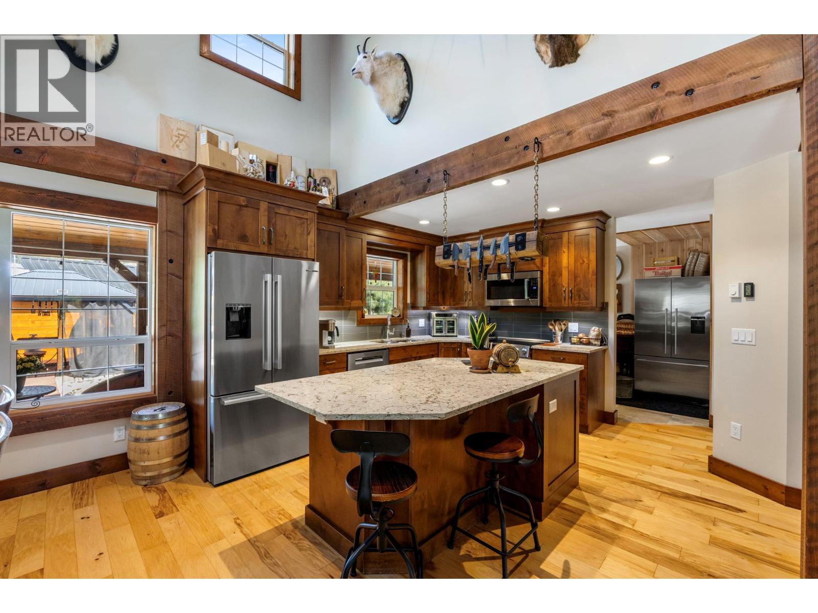 6241 33 Highway, Carmi