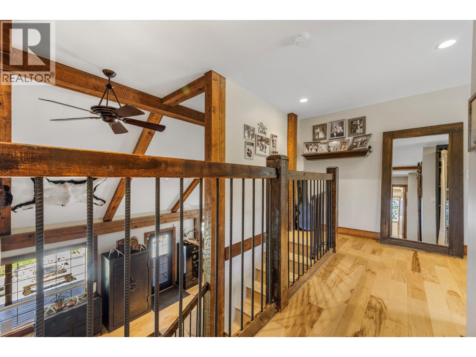 6241 33 Highway, Carmi