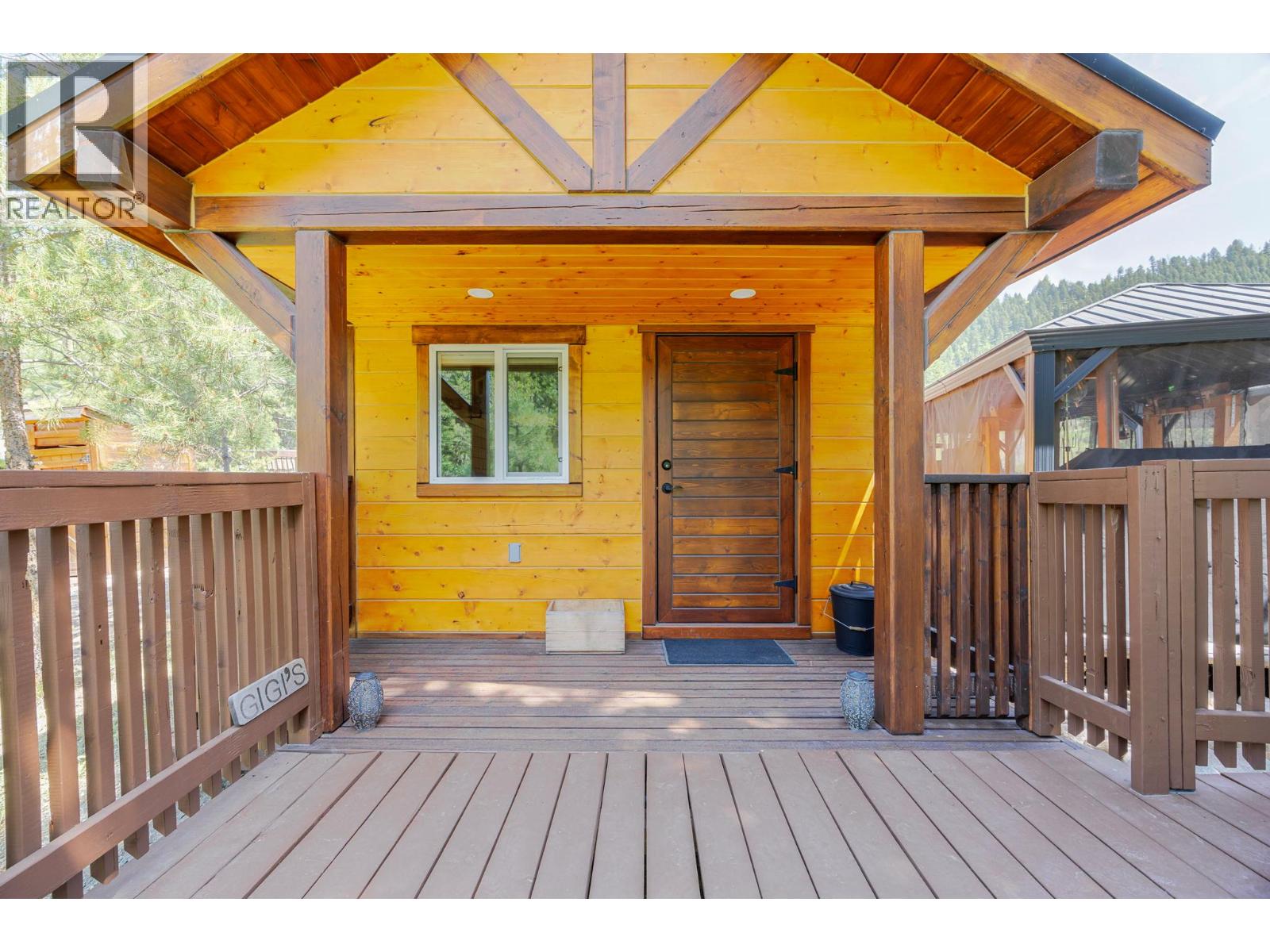 6241 33 Highway, Carmi