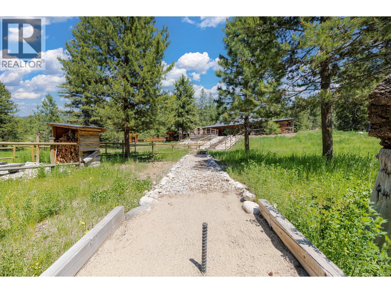 6241 33 Highway - 68