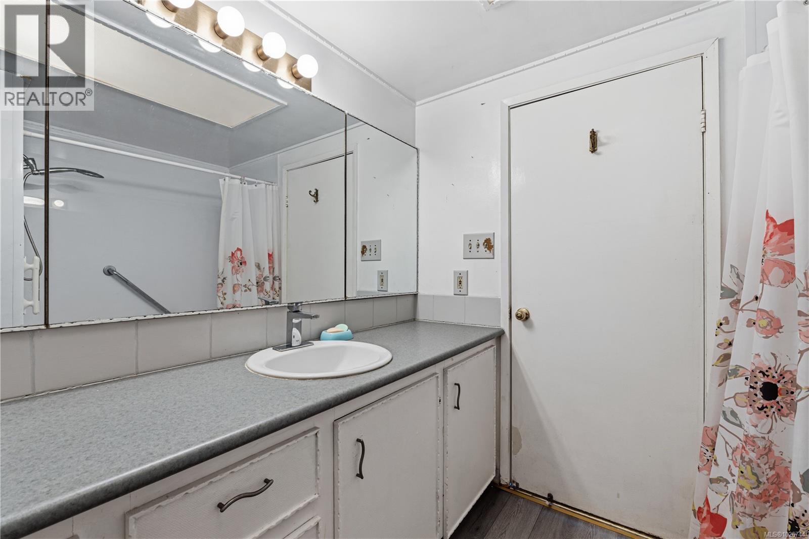 5640 Arnhem Terr, Nanaimo