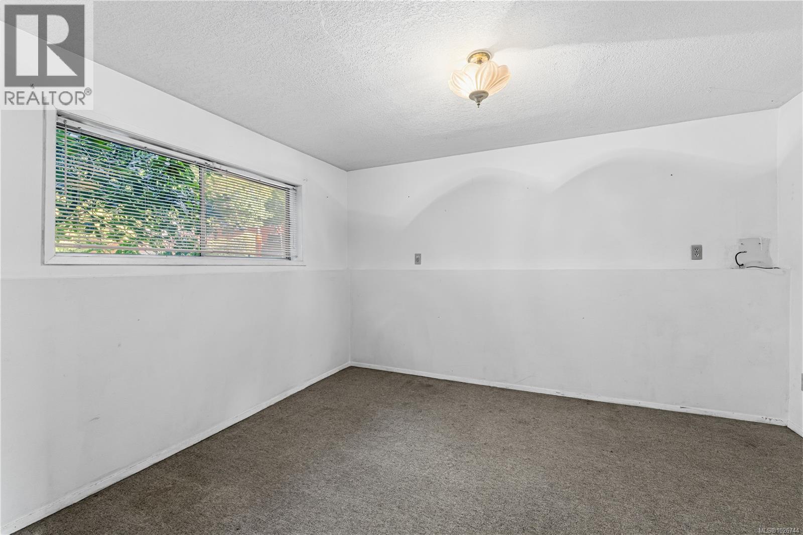 5640 Arnhem Terr, Nanaimo