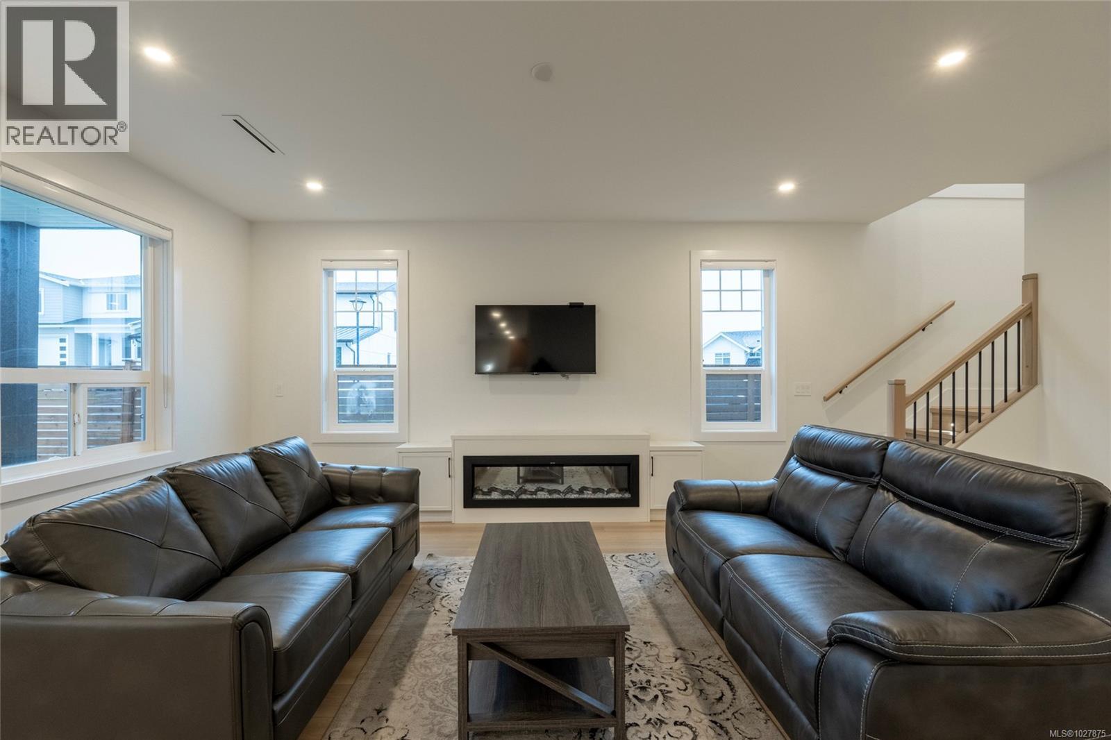 2346 SWALLOW PL - 11