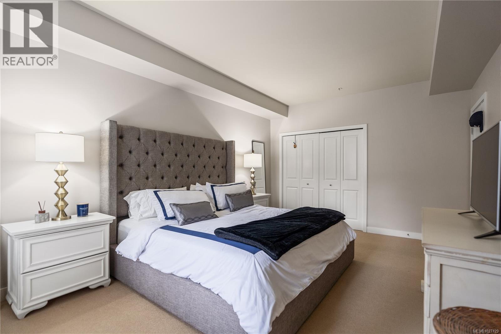 #106 611 GOLDSTREAM AVE - 13