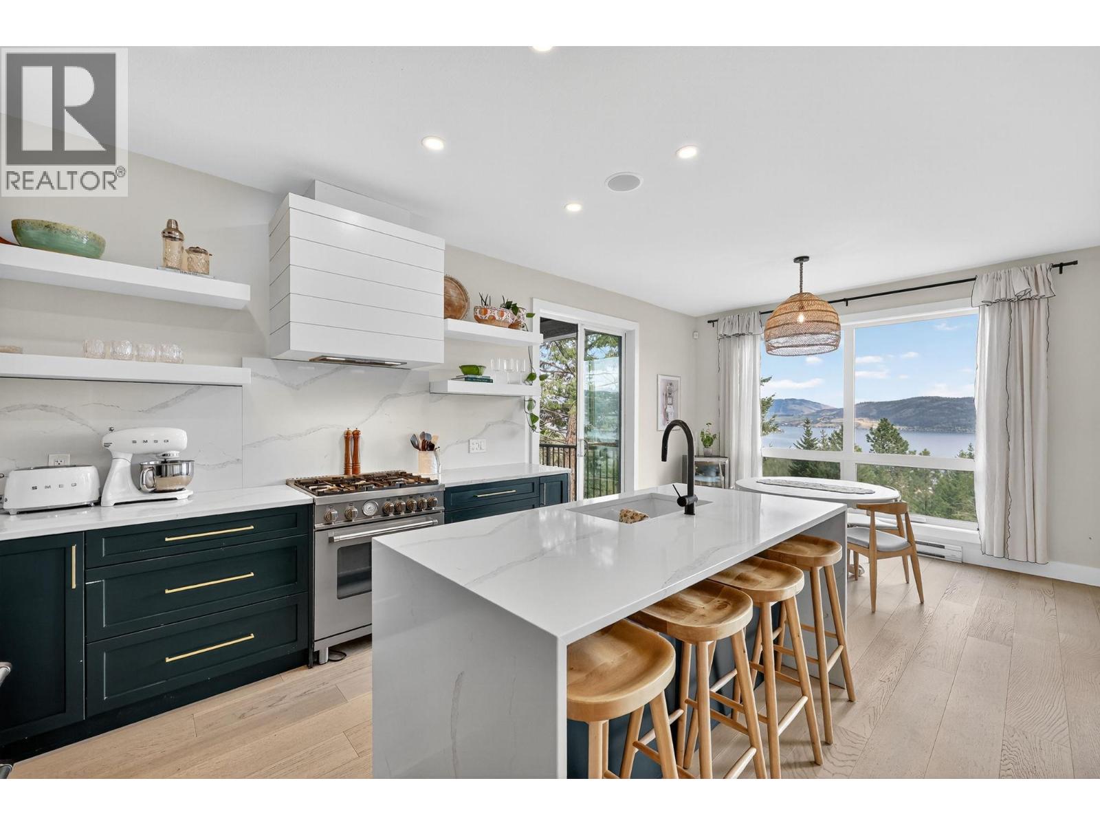 10 Valley Drive, Vernon