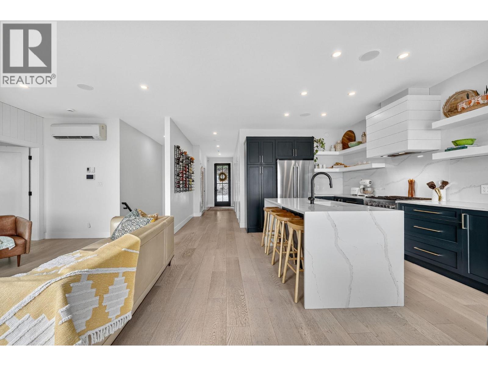 10 Valley Drive, Vernon