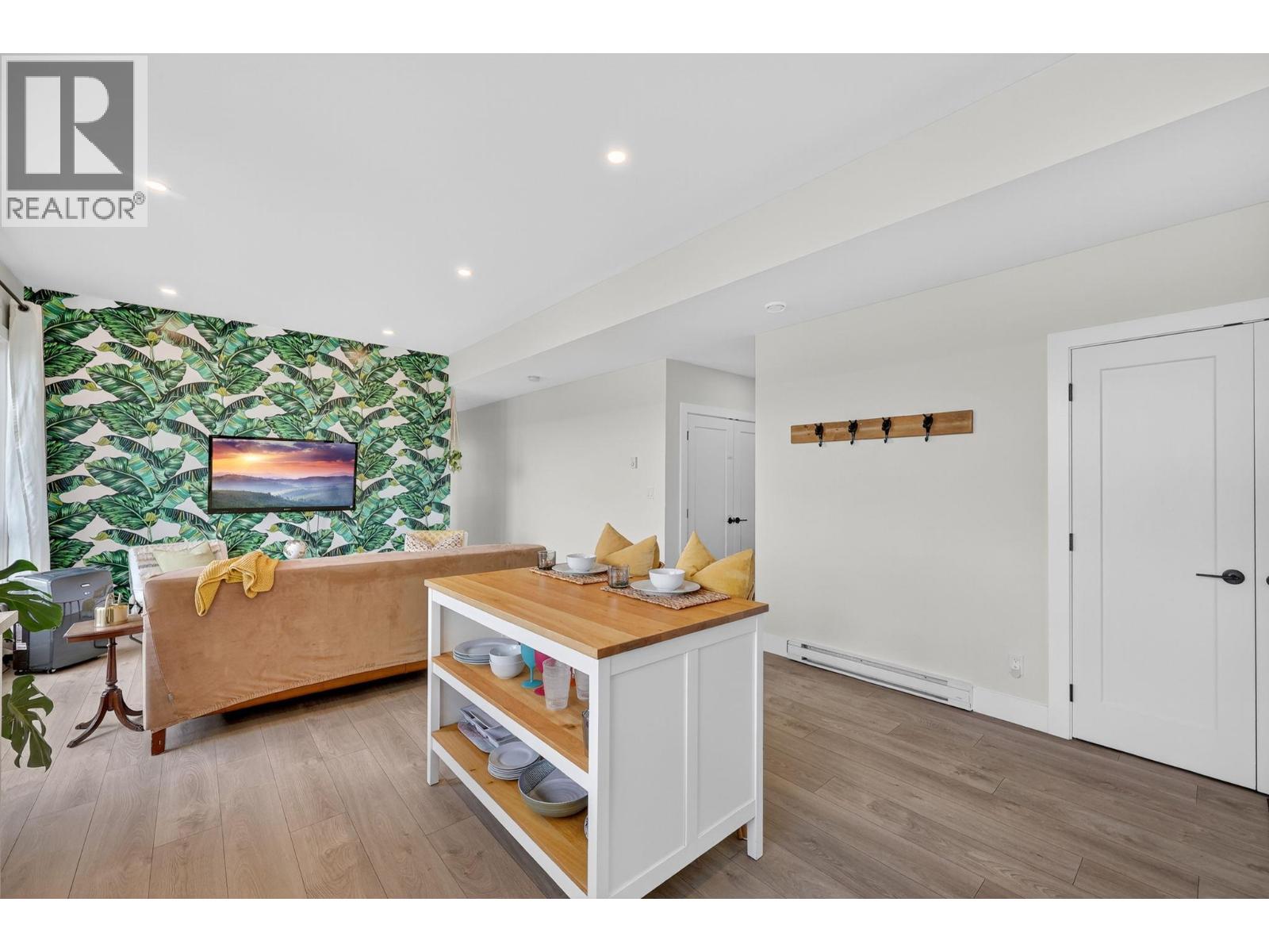 10 Valley Drive, Vernon