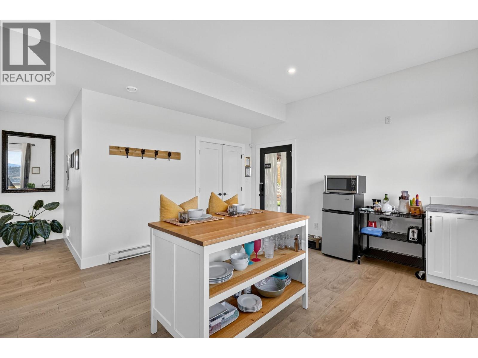 10 Valley Drive, Vernon