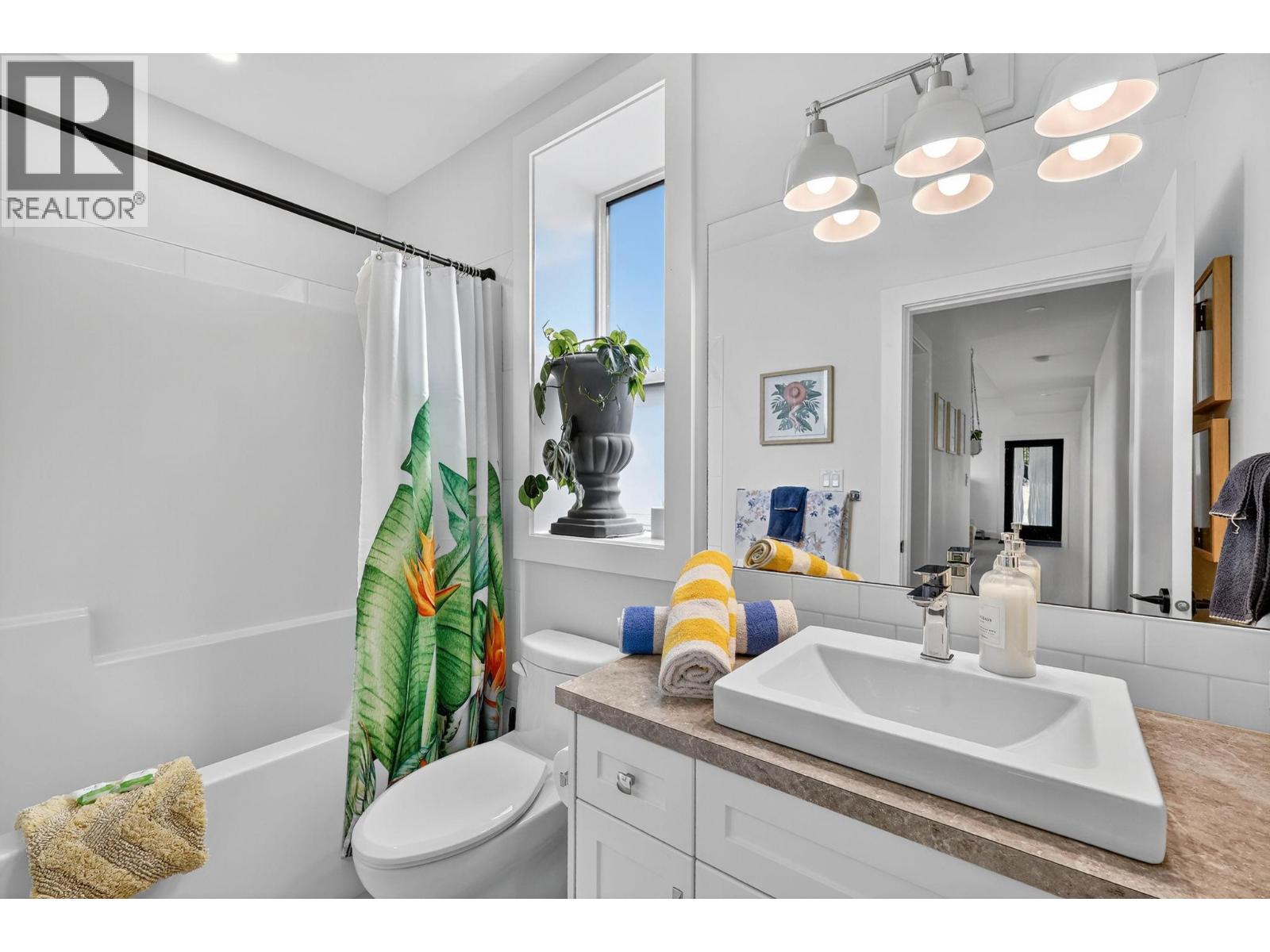 10 Valley Drive, Vernon