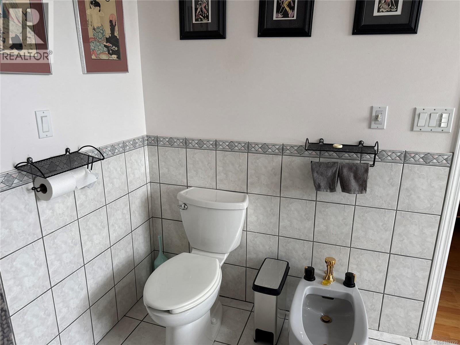 7640 Eagle Cres W, Port Hardy