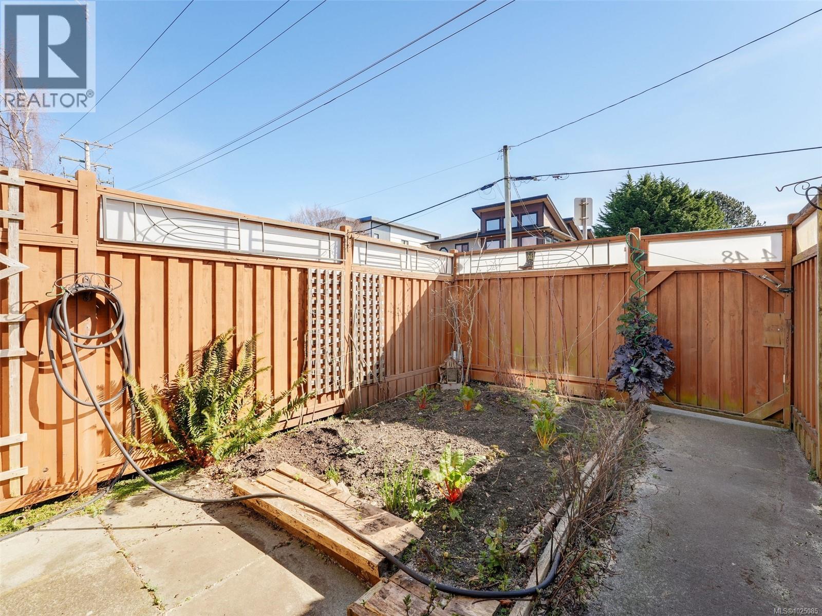 4 48 Montreal St, Victoria