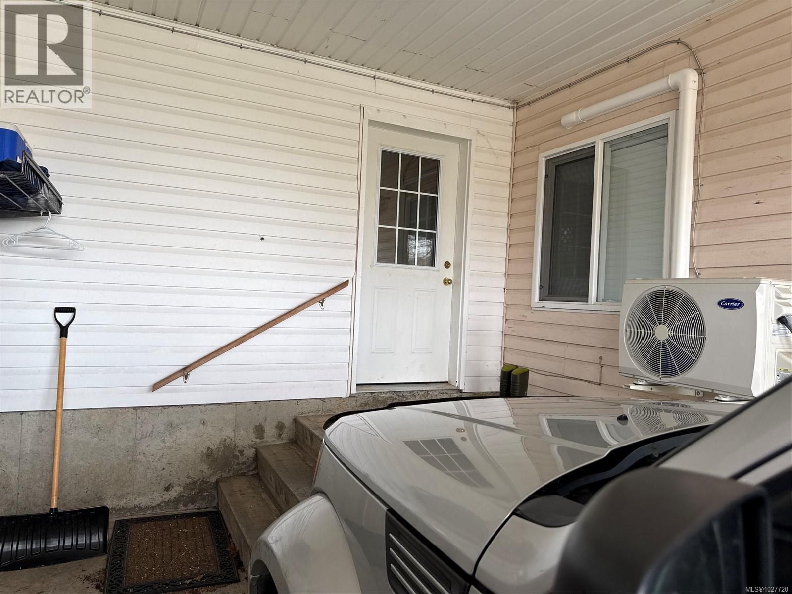 7640 Eagle Cres W - 32