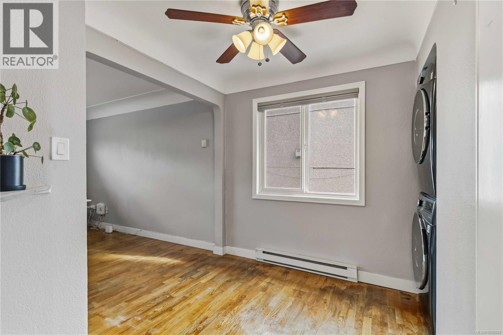  931 McKenzie Avenue, Saanich