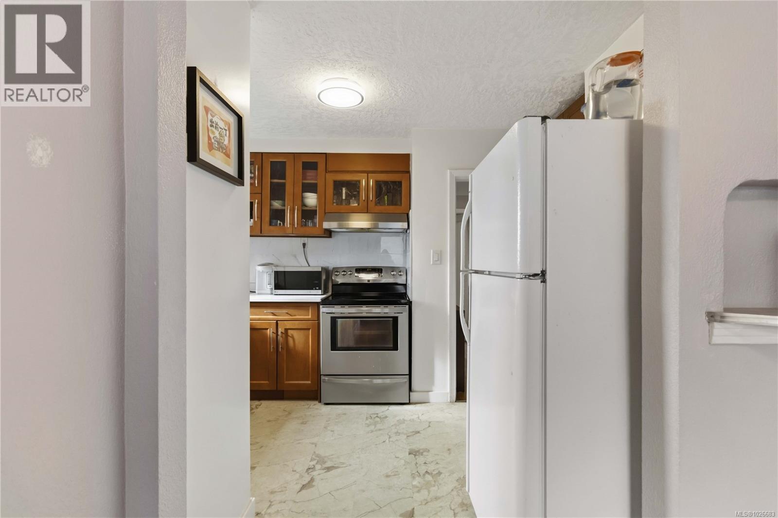  931 McKenzie Avenue, Saanich