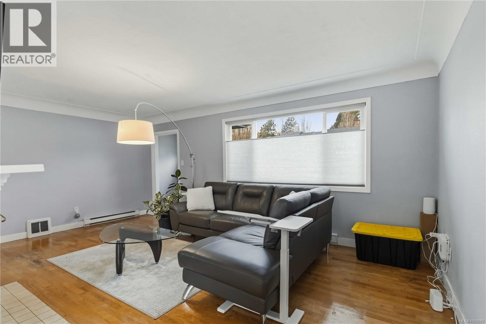  931 McKenzie Avenue, Saanich