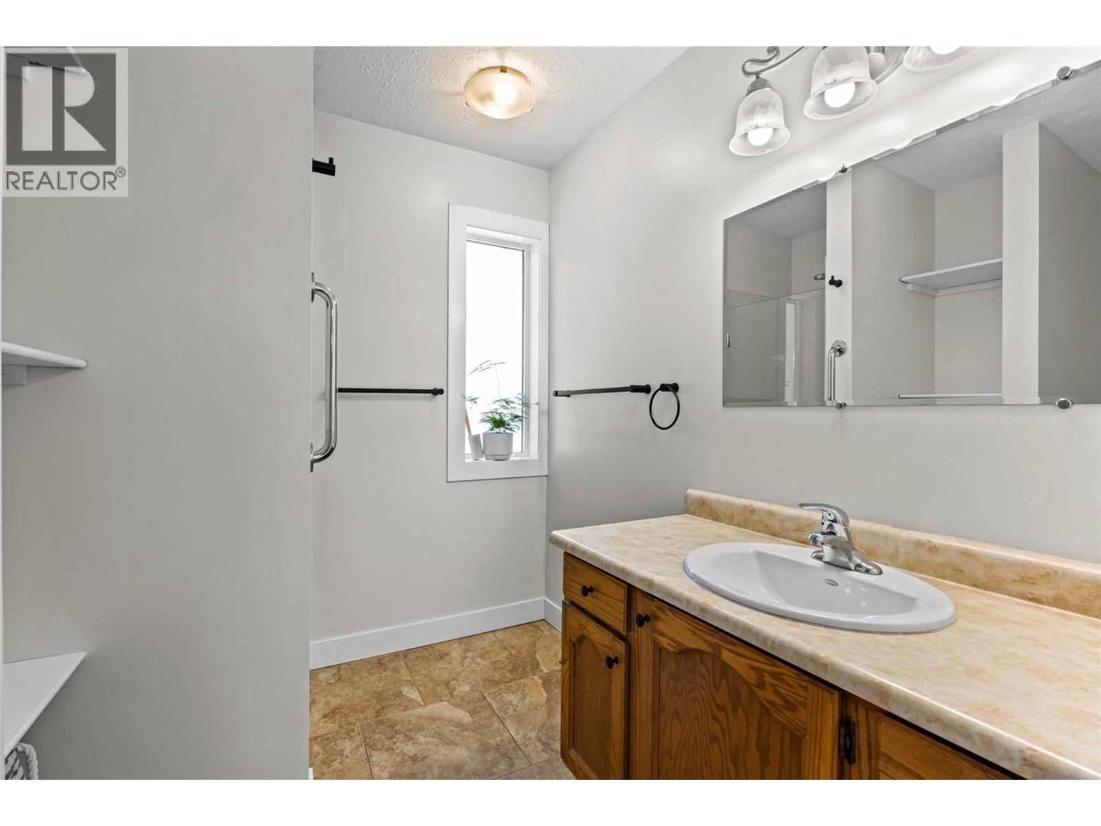 4061 DAVIE Road, Kamloops