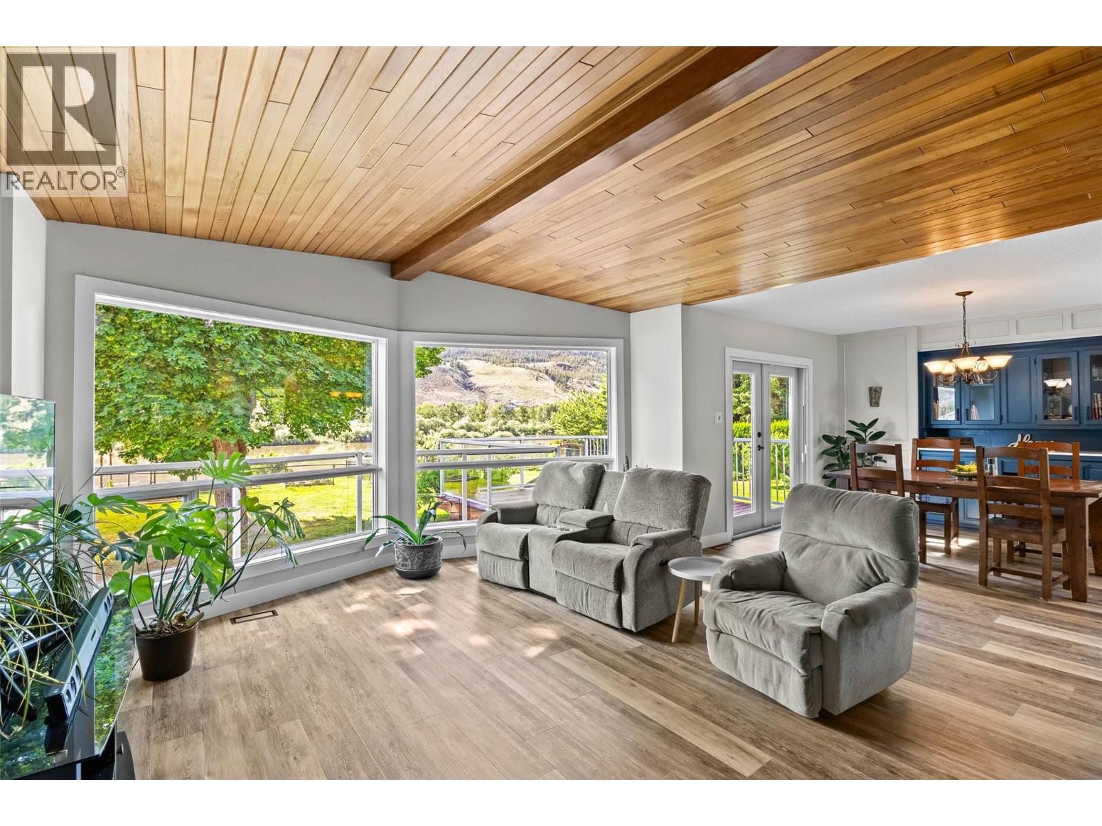 4061 DAVIE Road - 9