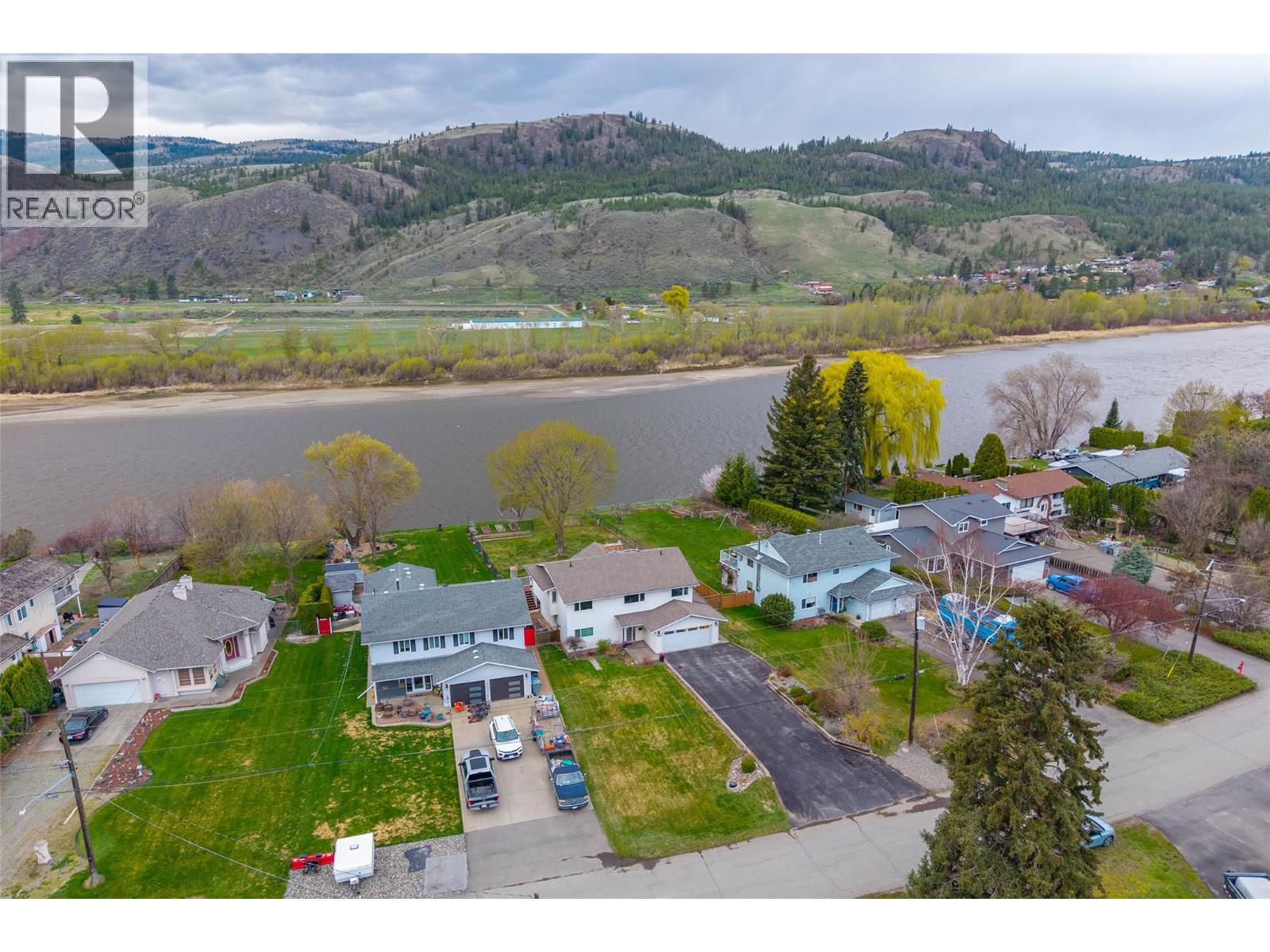 4061 DAVIE Road - 64