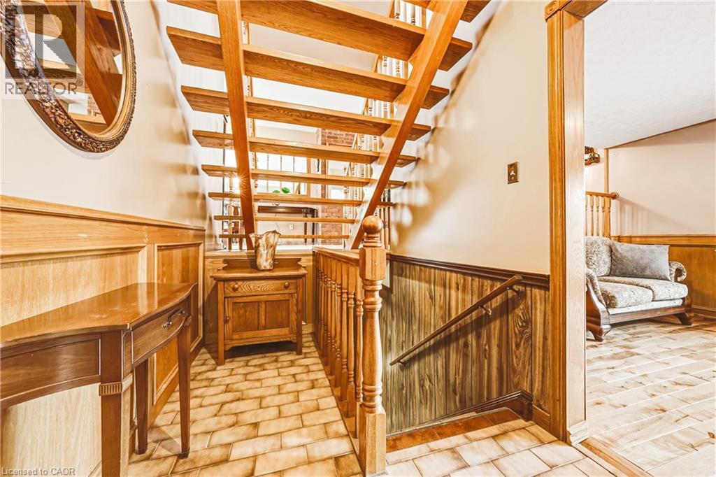 53 GLOVER Road - 38