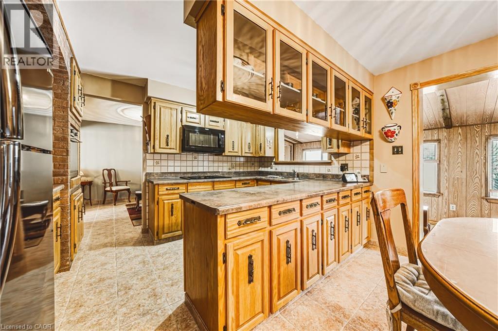 53 GLOVER Road - 16
