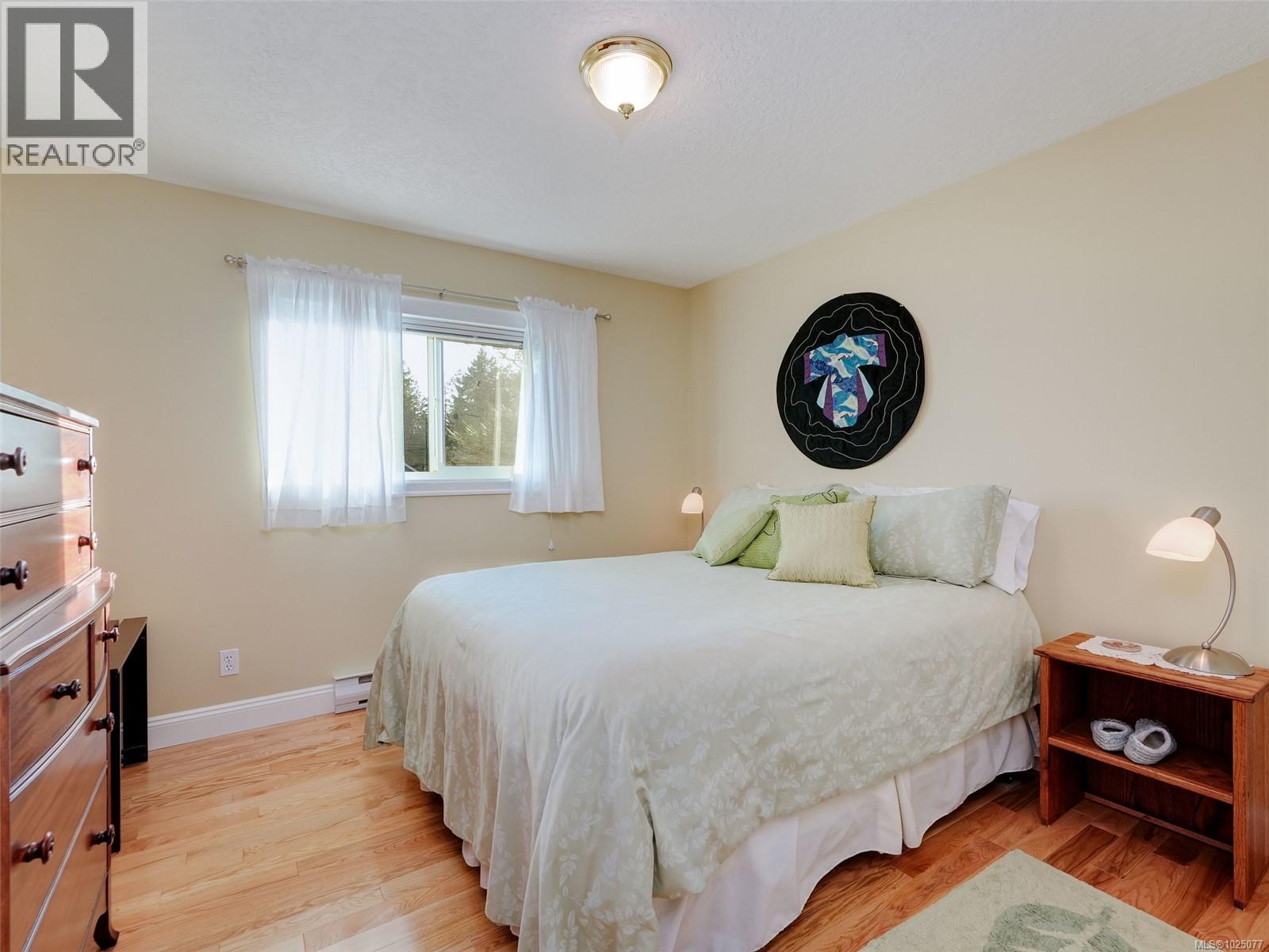 #E 3888 DUKE RD W - 17