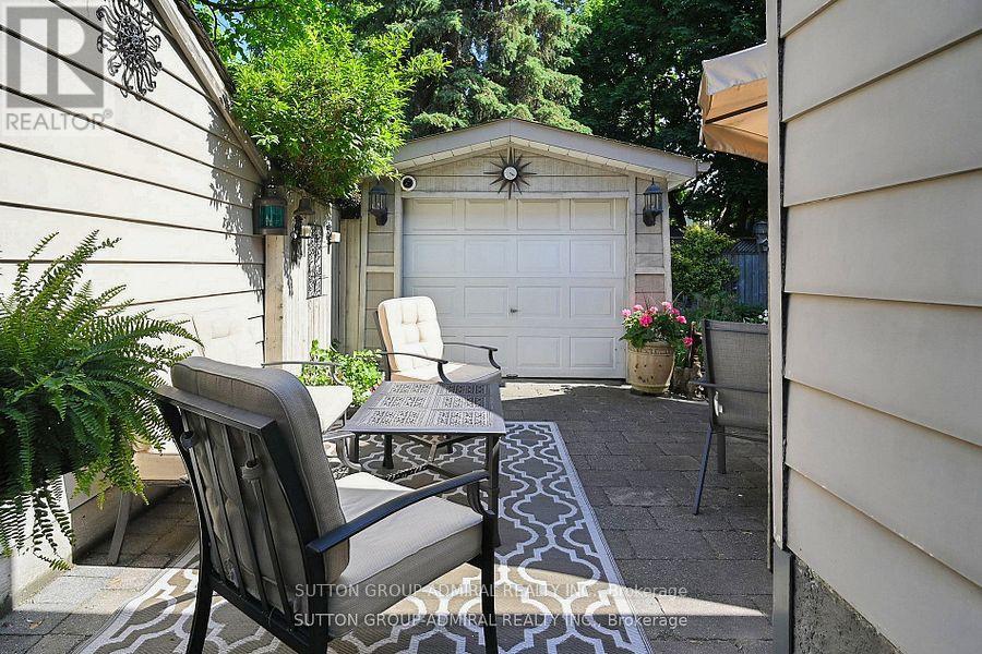 1 VALLEYVIEW GARDENS - 32