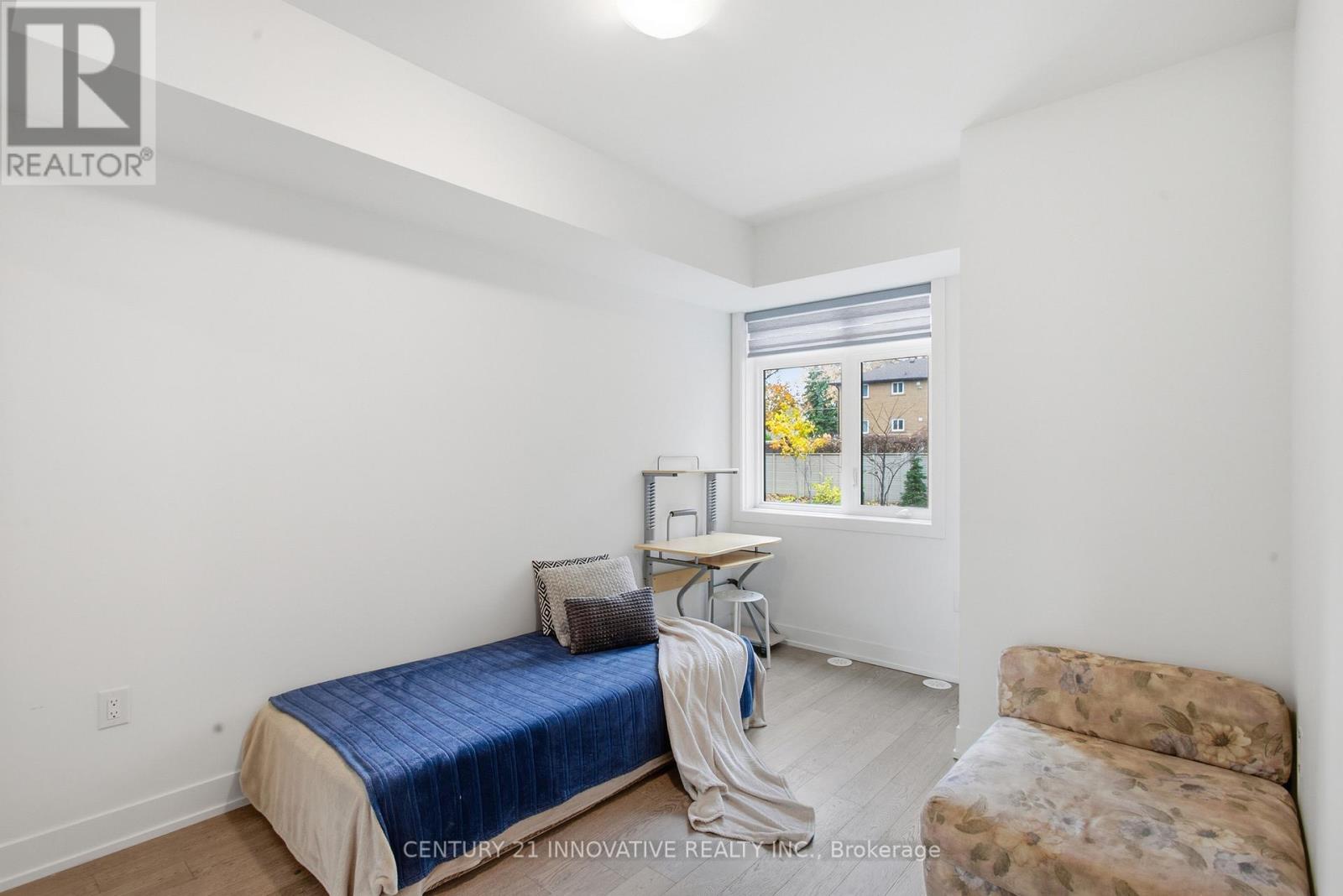 #104 1115 DOUGLAS MCCURDY COMMON STREET - 17
