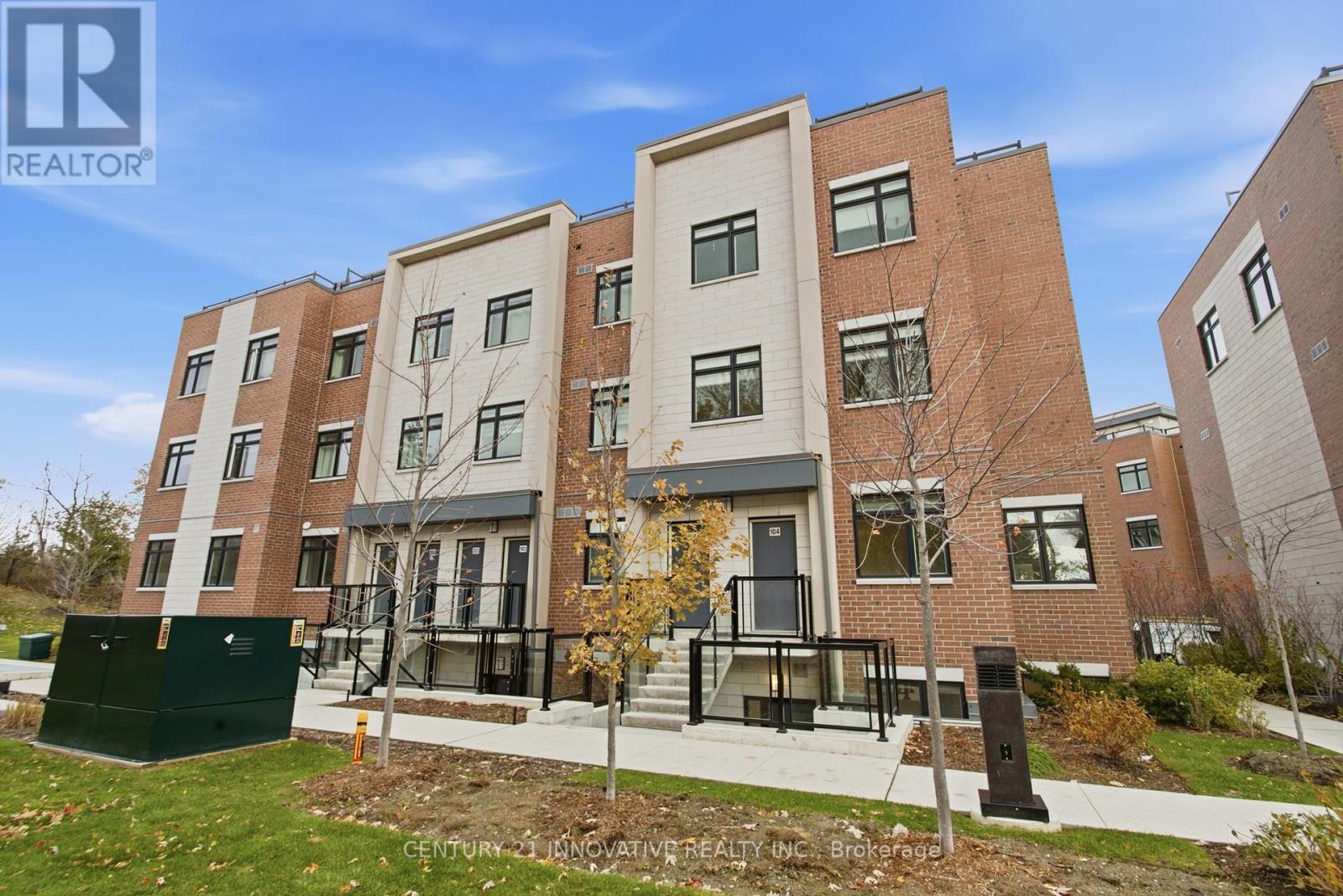 #104 1115 DOUGLAS MCCURDY COMMON STREET - 26