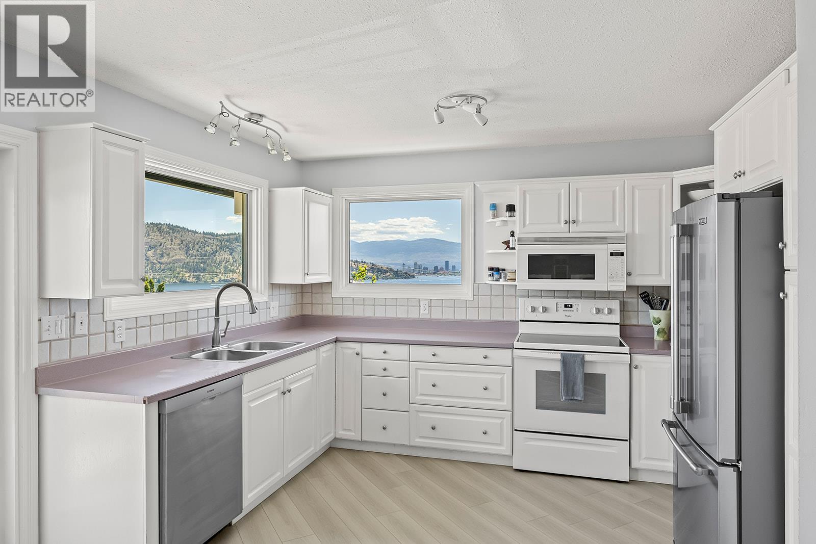 145 Heldon Court, Kelowna