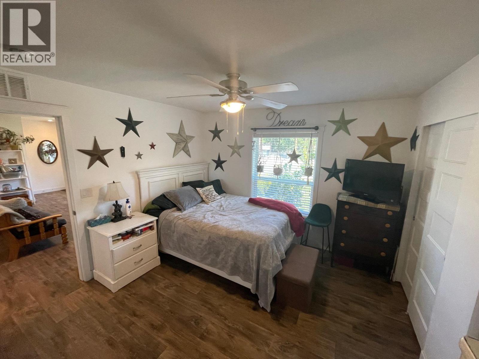 8187 Donaldson Drive, Grand Forks