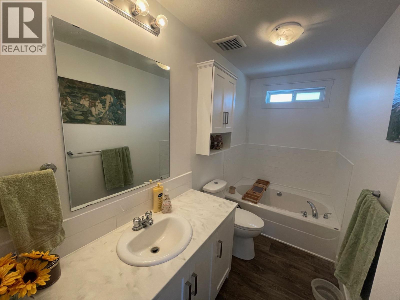 8187 Donaldson Drive - 26