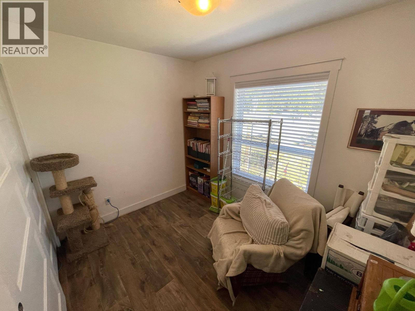 8187 Donaldson Drive, Grand Forks