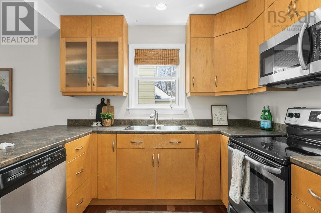 Property 17 of 45 of 31 Guysborough Avenue