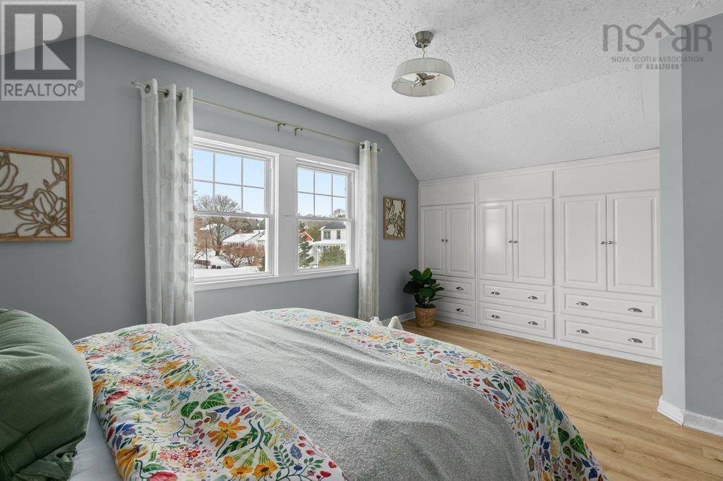 Property 24 of 45 of 31 Guysborough Avenue