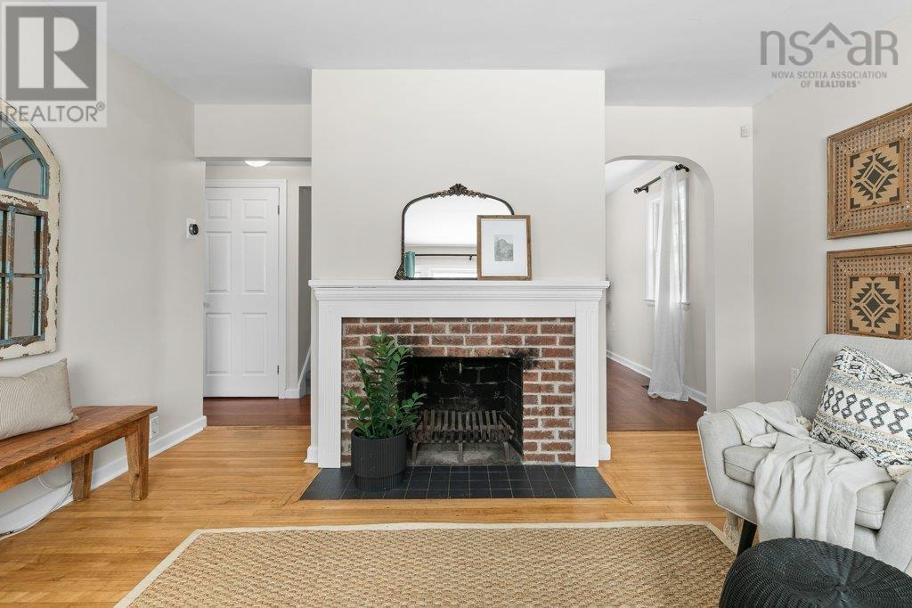 Property 8 of 45 of 31 Guysborough Avenue