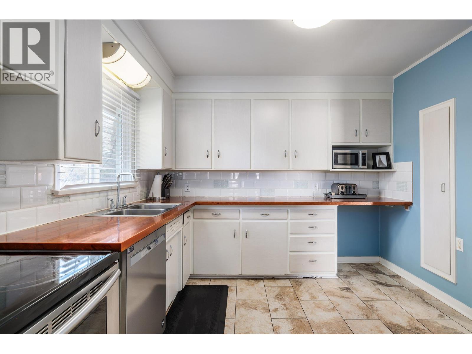  751 Saucier Avenue, Kelowna