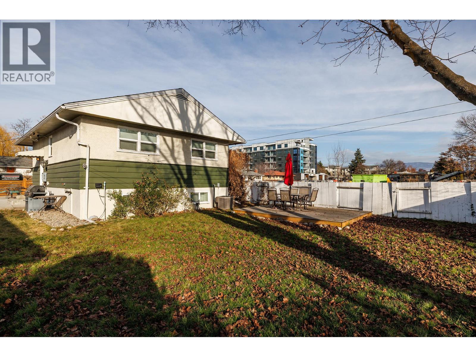  751 Saucier Avenue, Kelowna