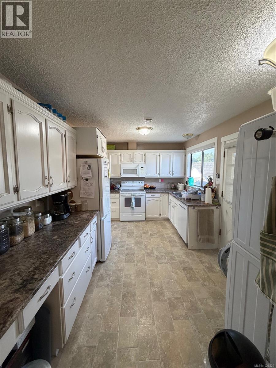 1824 Latimer Rd, Nanaimo