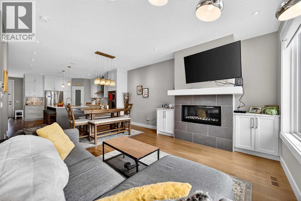 
          435 31 Avenue Northwest
            <br/>
            <span>Calgary</span>
            , 
            <span>AB</span>
             <span>T2M2P5</span>
         - Photo 15