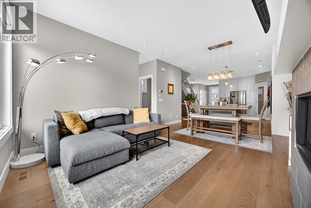 
          435 31 Avenue Northwest
            <br/>
            <span>Calgary</span>
            , 
            <span>AB</span>
             <span>T2M2P5</span>
         - Photo 18