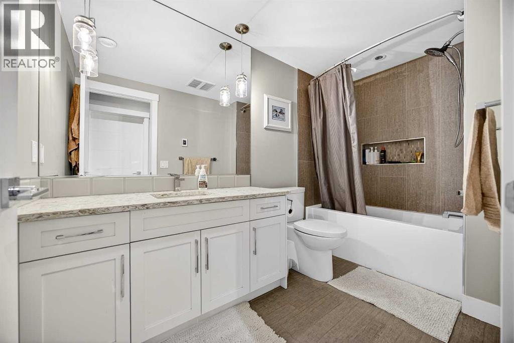 
          435 31 Avenue Northwest
            <br/>
            <span>Calgary</span>
            , 
            <span>AB</span>
             <span>T2M2P5</span>
         - Photo 42