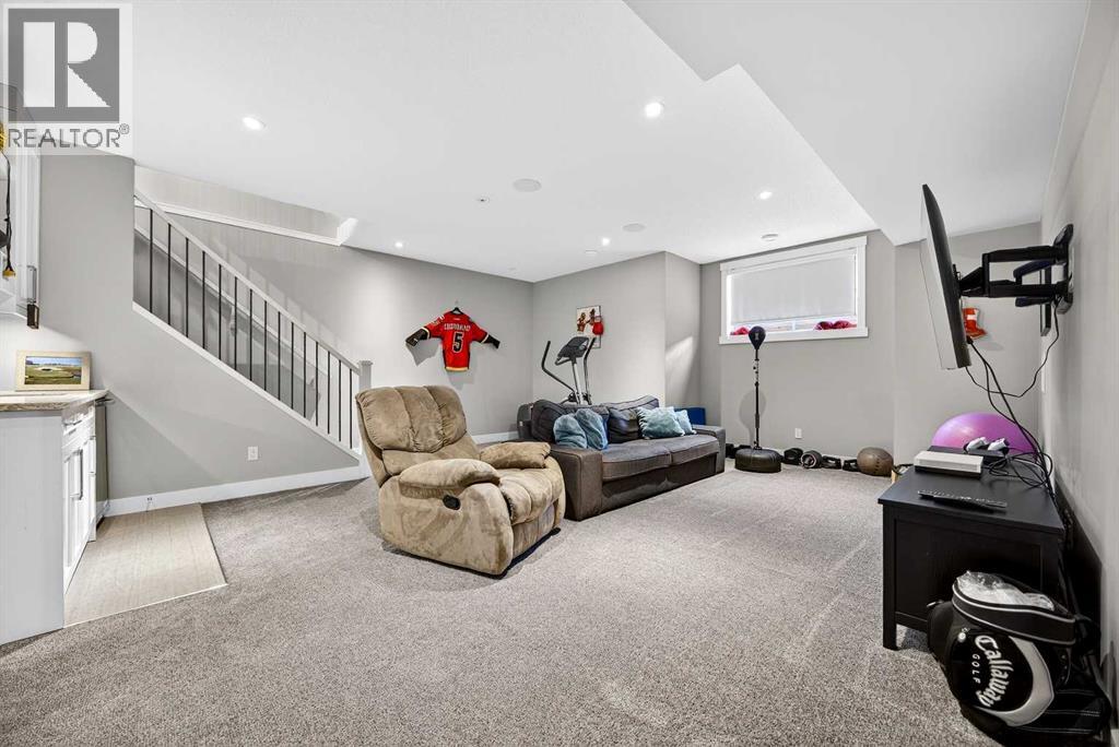 
          435 31 Avenue Northwest
            <br/>
            <span>Calgary</span>
            , 
            <span>AB</span>
             <span>T2M2P5</span>
         - Photo 38